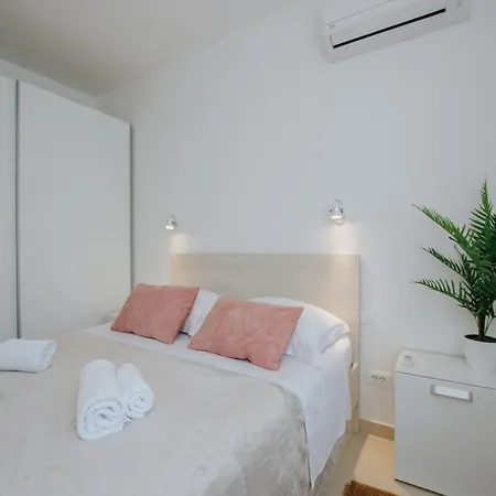 Apartment Scenic Sea View *