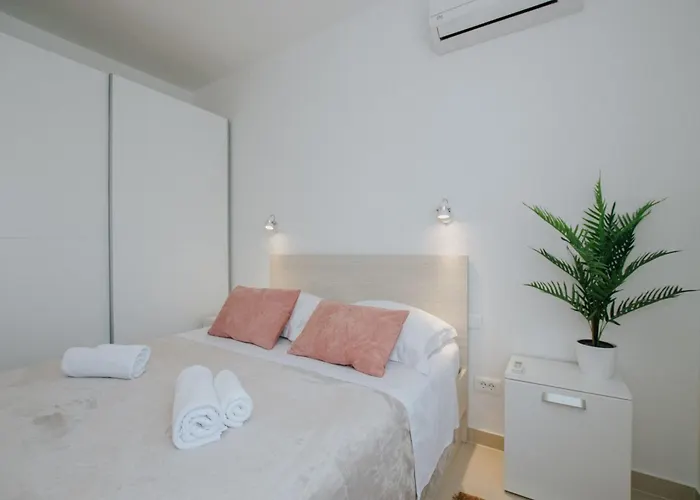 Apartment Scenic Sea View *